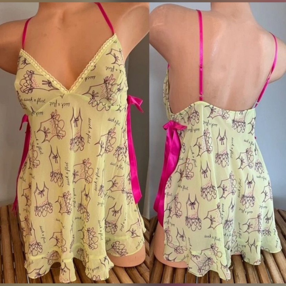VINTAGE by VICTORIAS SECRET Y2K BABY DOLL DRESS
LINGERIE sz M